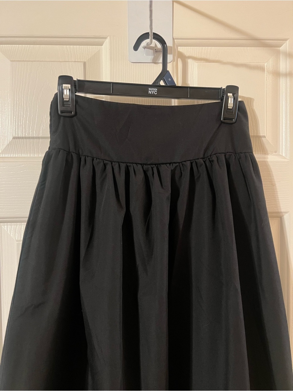 NWOT Women's Black High Wide Waist Bubble Maxi Skirt with Pockets Size Small - Picture 8 of 12